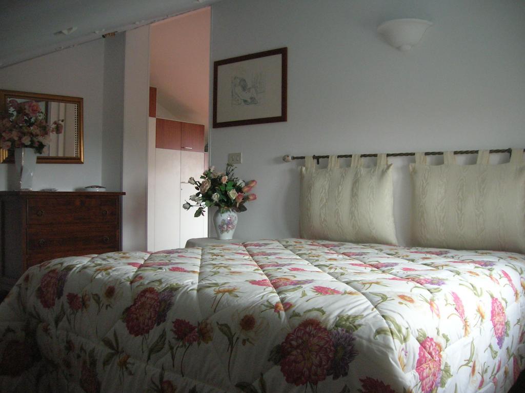 B&B Anna Moncalieri Oda fotoğraf